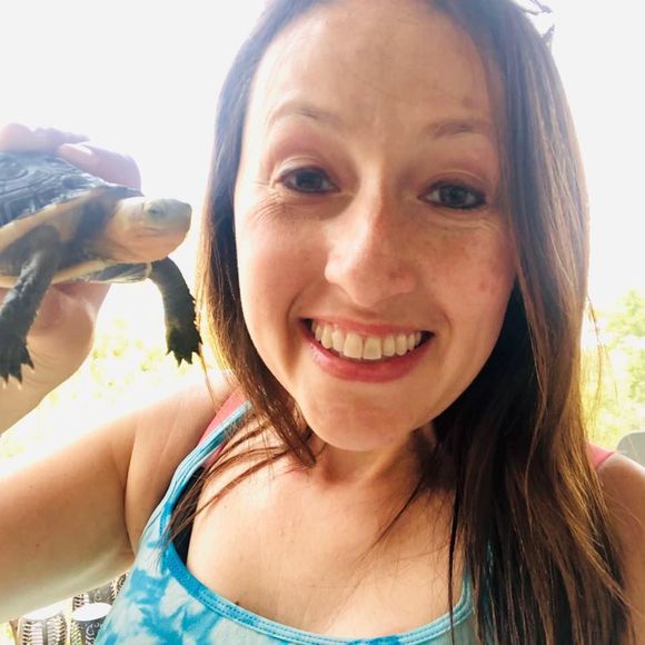 Meet your Posher, Julie - Picture 1 of 1